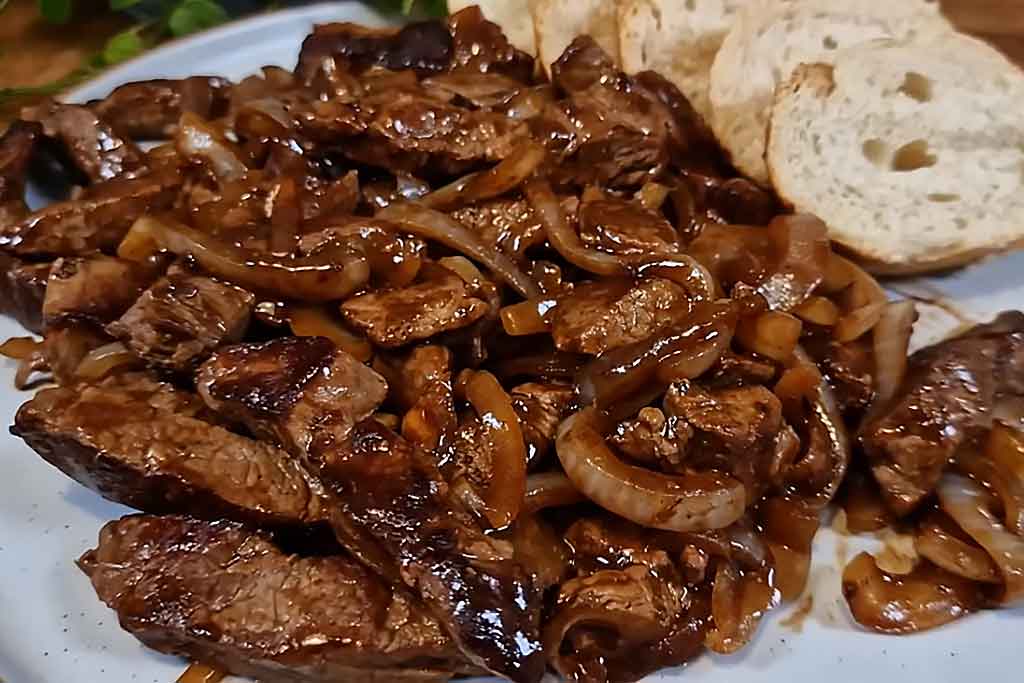 Receita De Tiras De Carne Acebolada Molho Especial