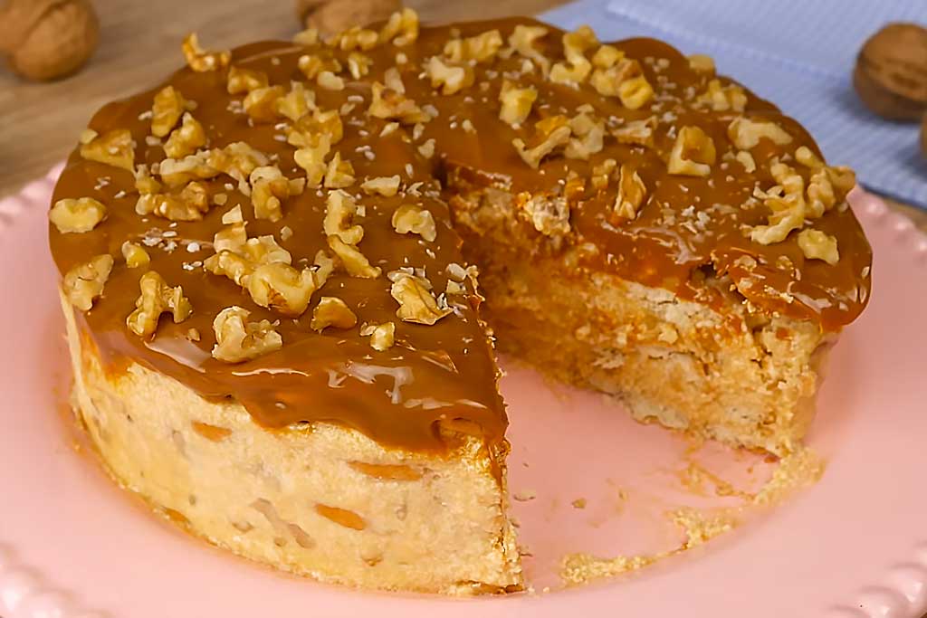 Torta de Nozes com Doce de Leite