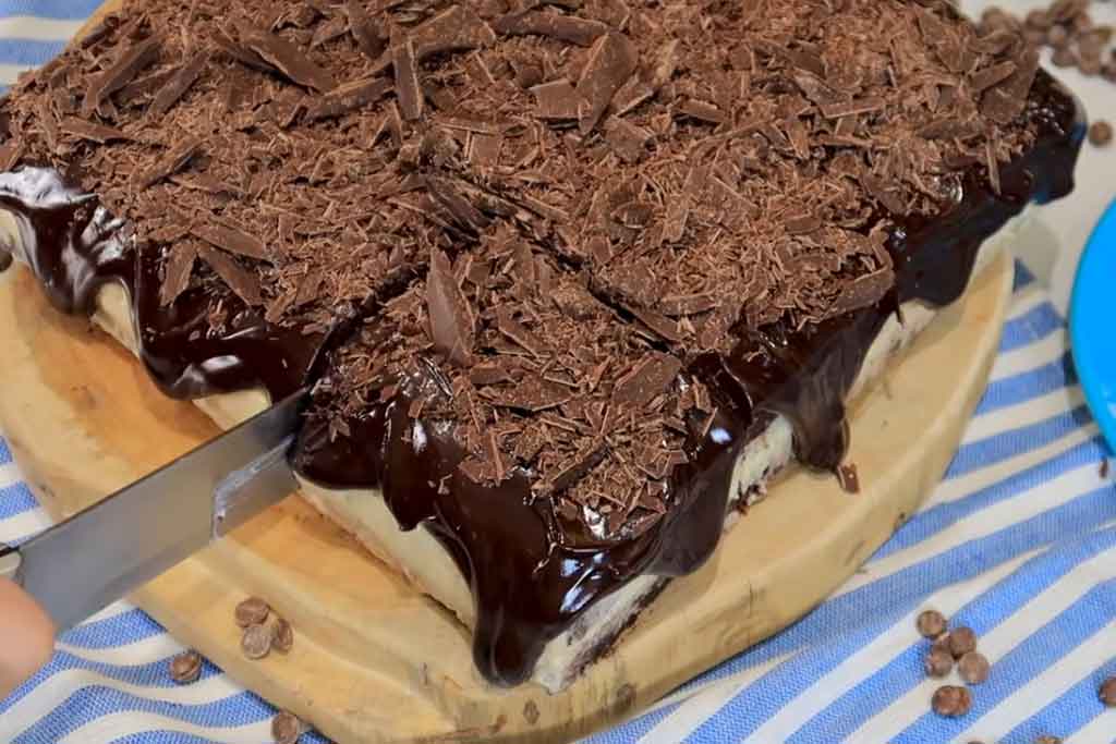 Bolo Gelado de Chocolate com Maracujá