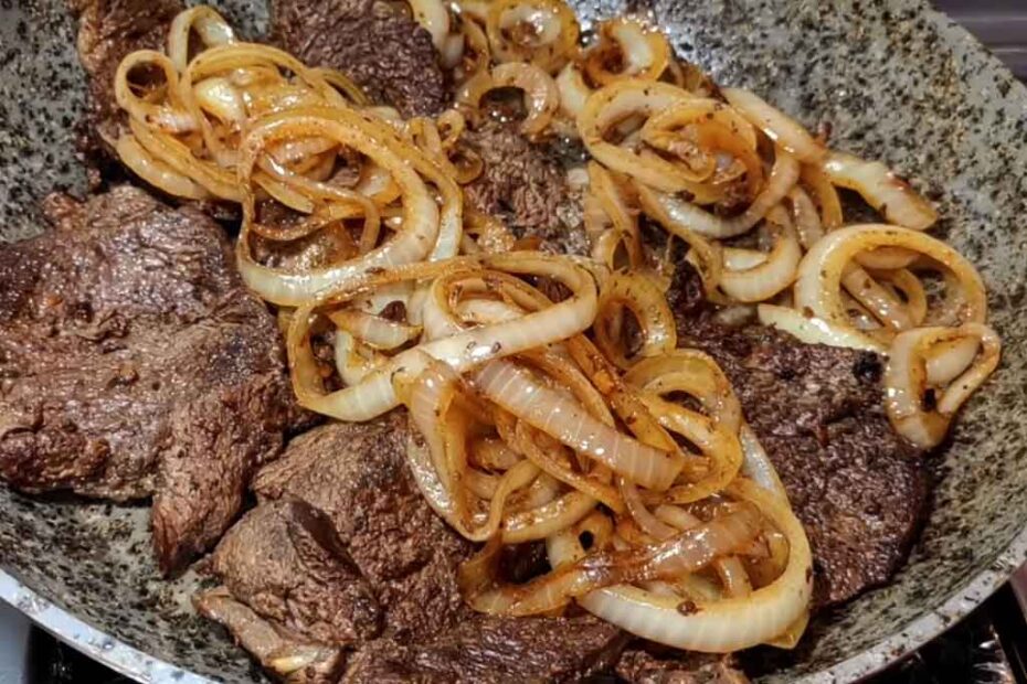 Receita deliciosa de Bife Acebolado