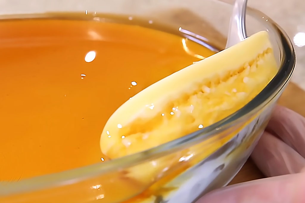 Sobremesa com Calda de Caramelo