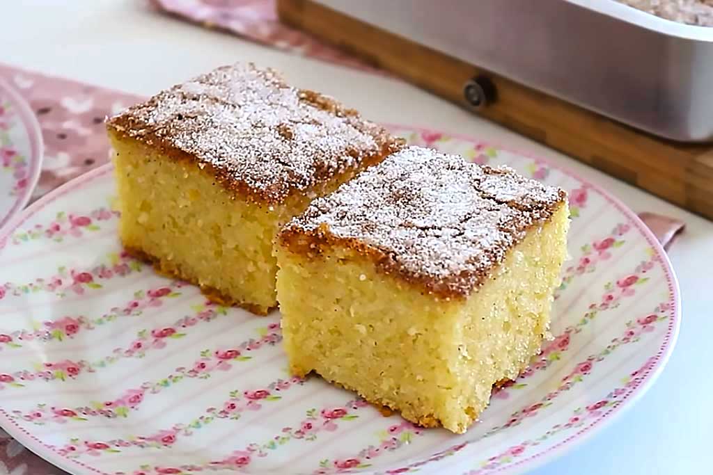 Bolo de Fubá com Leite Condensado