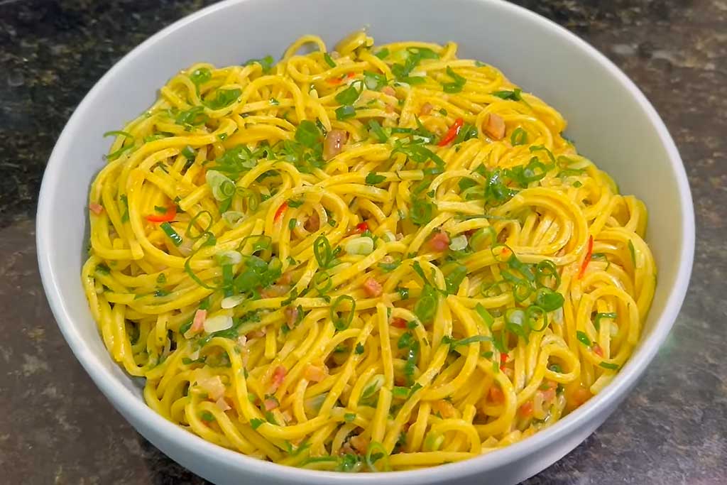 Macarrão Alho e Óleo com Bacon