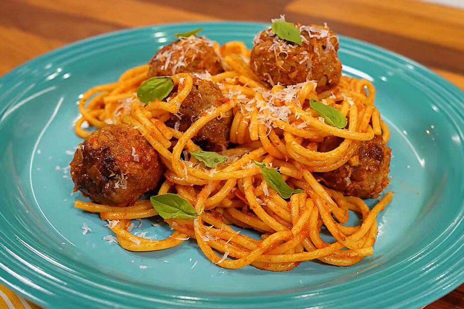 Almôndegas Caseiras com Molho de Tomate