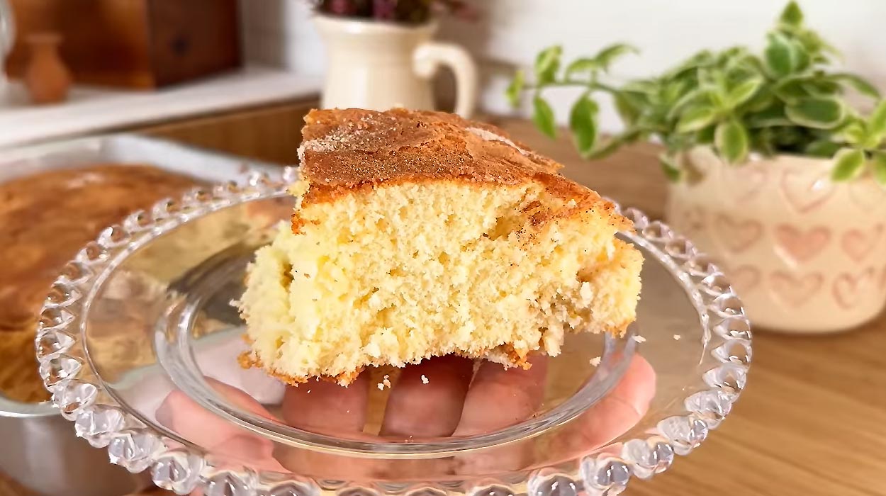 Bolo de Banana Simples e Fofinho